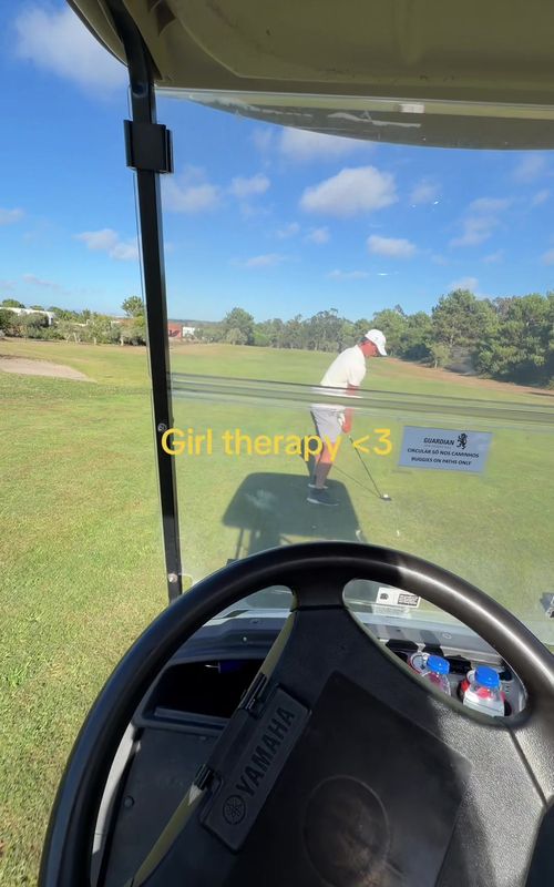 Quando ele diz que o golf só vai demorar 2 horas 😂 (Ninguém se magoou neste vídeo)  #golf #golfcart 