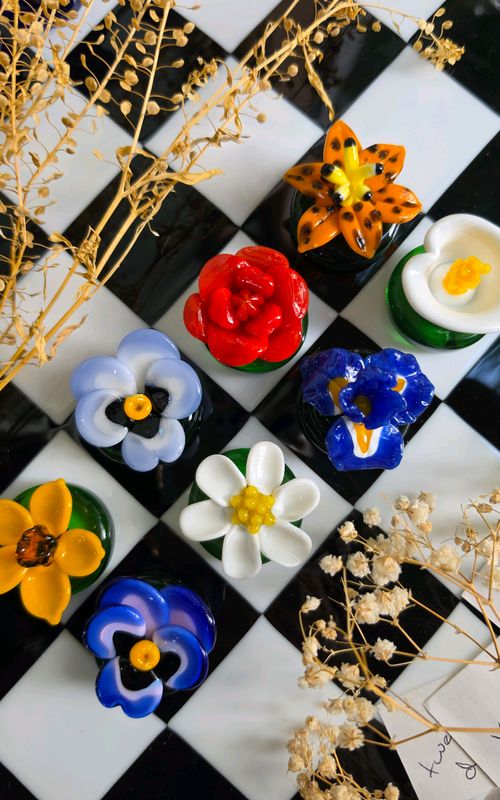 Replying to @berryelectric Alice In Wonderland Glass Chess Set pt.2 #aliceinwonderland #glass #chess #trejayne #fyp 