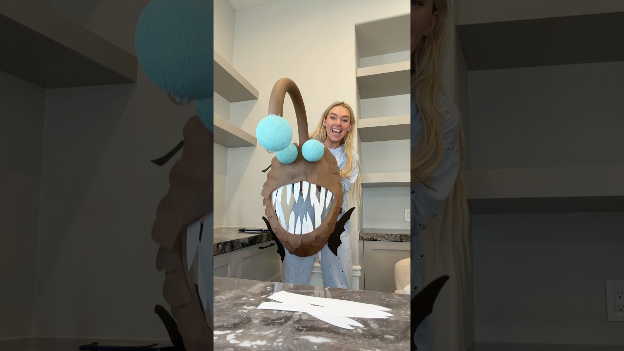 A unique experience !! 🤪✨🚽🐟 #craft #DIY #painting making a urinal cover for my holiday bathroom